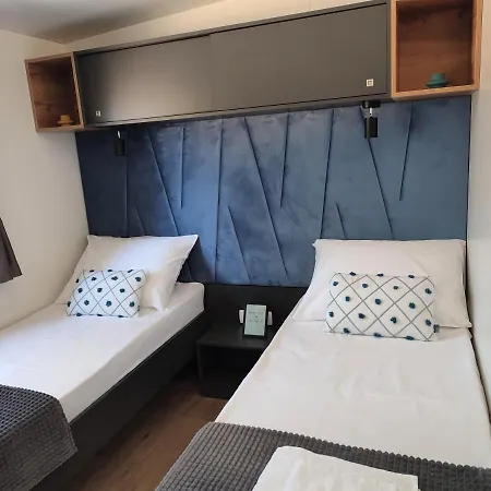 Mobile Limona Campsite